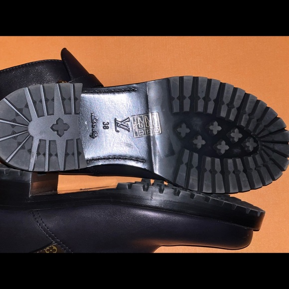 Louis Vuittion Discovery Ankle Boot - Picture 5 of 7